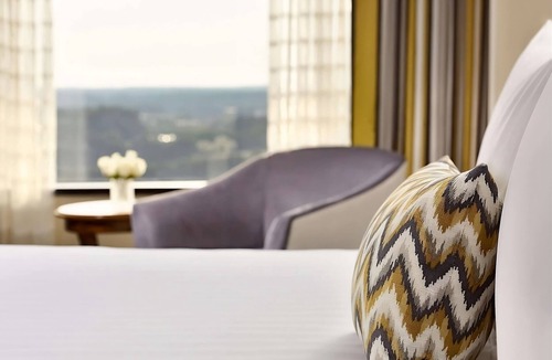 Gwinnett Place Hotel | Your Relaxing Getaway Awaits w/Pool |3 Spacious units. Near Gwinnett Place Mall