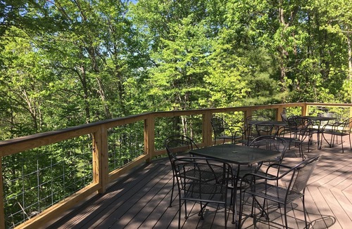 Rogers Cabin | Your search ends with KSW Cabin. All a group needs, incl. 5 bathrooms. Sleeps 14