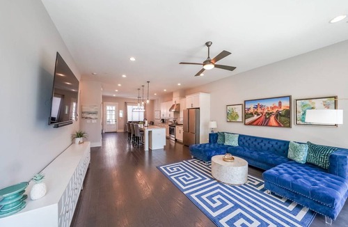 Castleberry Hill House | Your World Cup Home Base! Rooftop/SkylineViews/Walk to The World Cup and Enjoy