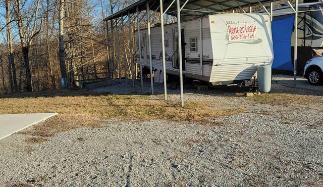 2-bedroom 37 ft. Camper near Grider Hill Marina on Lake Cumberland