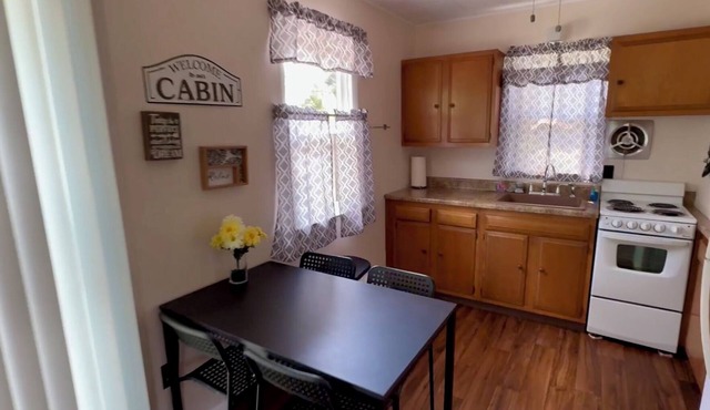 2-bedroom cabin with AC on a secluded cove of Lake Ogemaw.