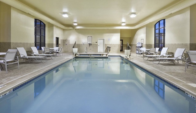 2 Bedroom | Free Breakfast Buffet.