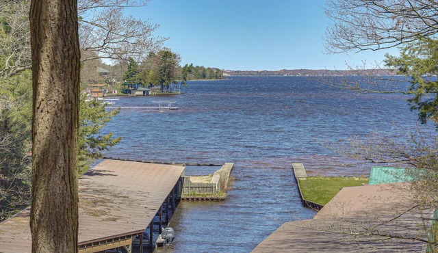 2 Cabins on Hamlin Lake Available w/Boat Slip