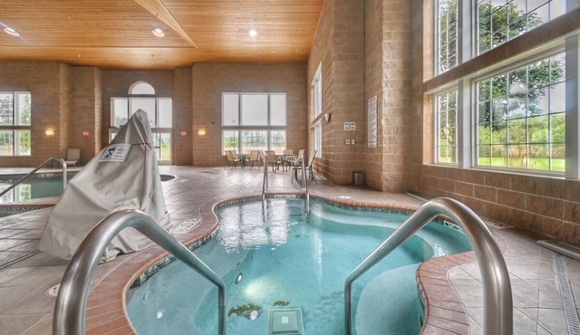 2 Charming Island Suites | Water Views, Dining & Nature Trails | Free Parking!