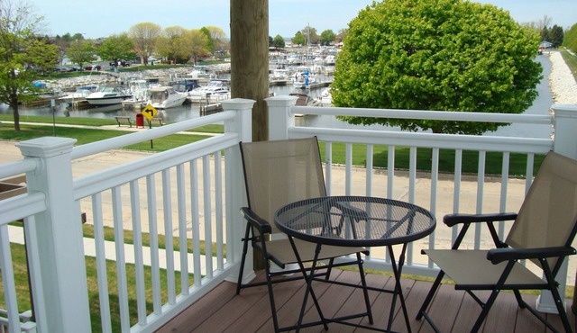 3 Bed, 2 Bath Condo with Large Balcony offering Amazing Marina & Harbor Views