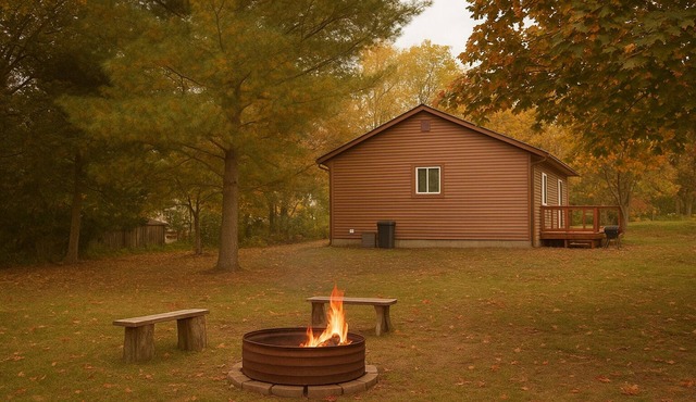 3 blocks to the lake & close to downtown, high speed Internet, sleeps 6!
