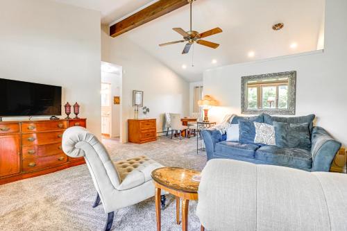 3 Mi to Michigan State: Duplex w/Patio in Lansing