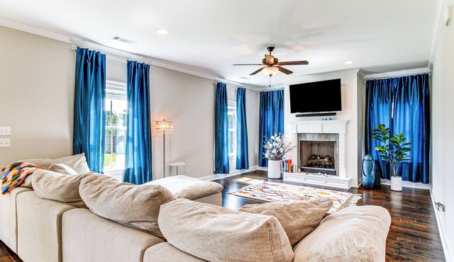 4 Mi to Dtwn: Stylish Home w/Large Yard in Dothan