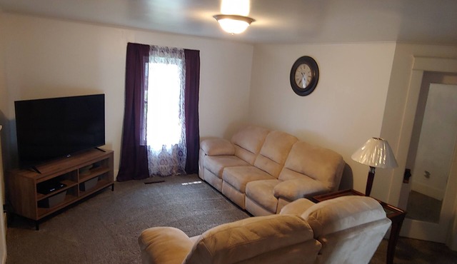 415 Finley Carriage House