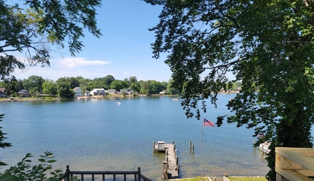 4BR Lake Home on Paw Paw Lake I with Dock