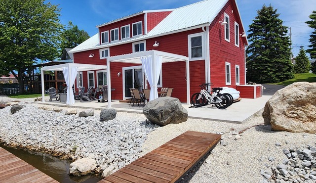 4BR River Retreat: Beach, Boat, Sunsets, Wildlife, Spacious & Serene Escape in Two Rivers