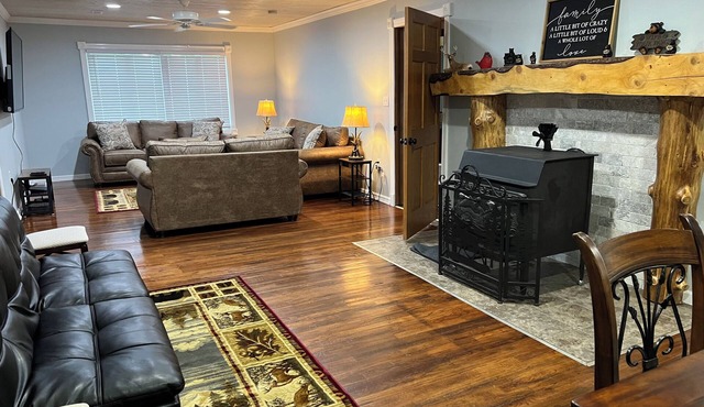 5 bedroom, 3 bath, beautiful hickory kitchen, large living space, sleeps 14