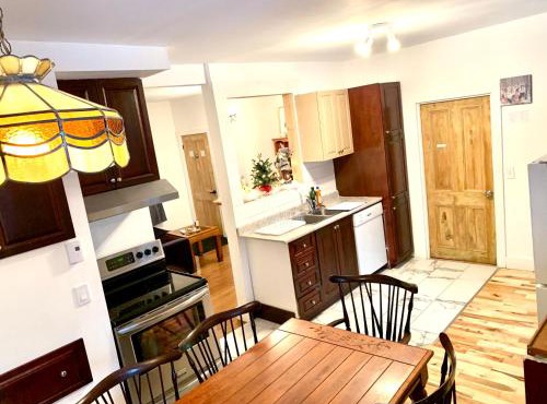 6 guests, King, Queen & Double, Free parking, QC in Quebec City