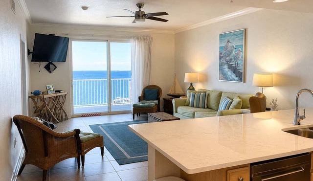 7th Floor Waterfront Harbor Pointe Retreat