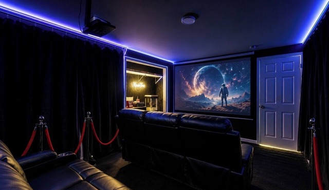 8 BR Theater Game Room Fire Pit Sleeps 15