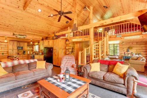 Angler Friendly! Pere Marquette Riverfront Retreat
