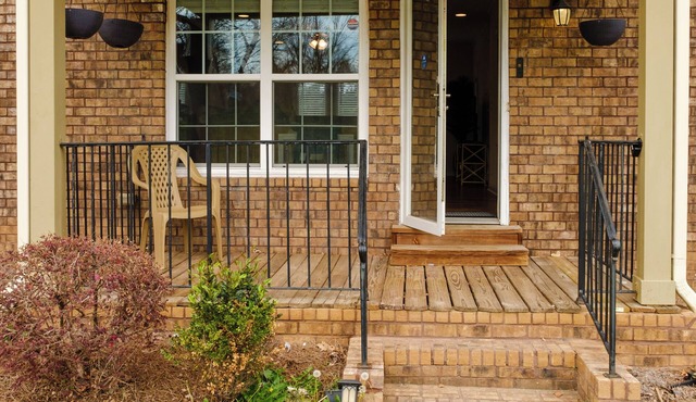 ATL downtown house, lots of space, walk to stadiums and marta, great location