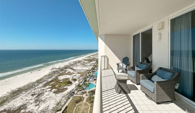 Avalon 1807 -Beachfront Condo-Amazing Views-Full of Amenities-Arcade-Fine Dining