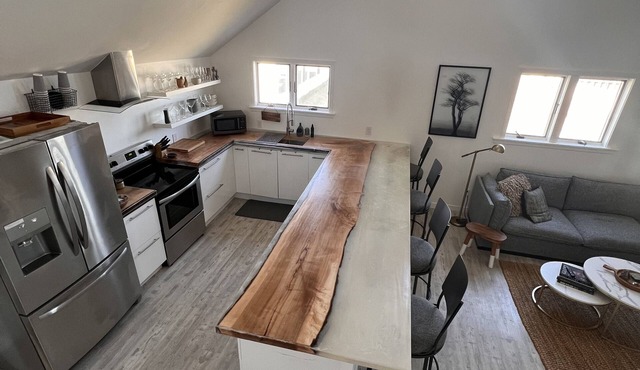 Bayview Hideaway! Newly remodeled beach house!