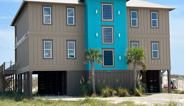 Beach Therapy by GSVR | Beachfront Home w/Pool | Family-Friendly | Sleeps 18 + FREE Activities/Golf