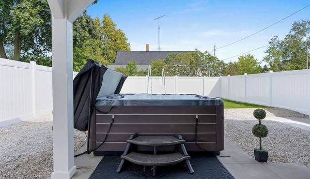 Beach Walk Home with Hot Tub and Fire Pit in Two Rivers