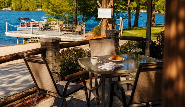 Beachfront | 10mi to TC | Pontoon Rental l Sauna