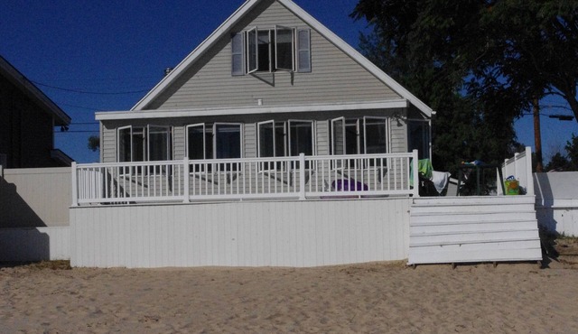 Beachfront Lake Huron Home on Brissette Beach ~ Relax and enjoy the beauty! ~ in Kawkawlin