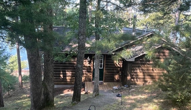 Beautiful 2 BR Lakefront Cabin on Long Lake, Harrison Mi