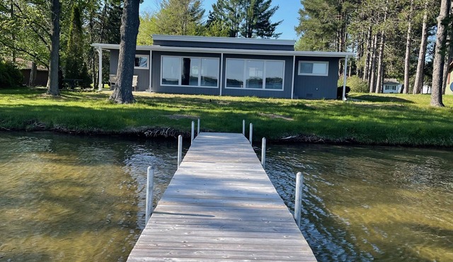 Beautiful 4 bedroom, 2 bath home on East Twin Lake!