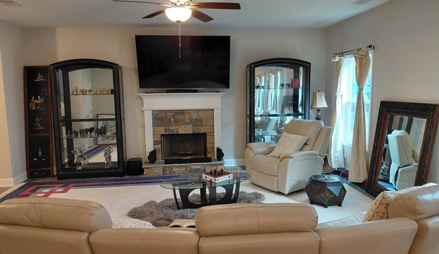Beautiful Family-Friendly Home with scenic view