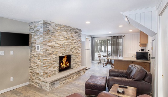 Beautiful Lakefront Home on Crystal Clear, Private, Full Recreation Lake in Eagle River