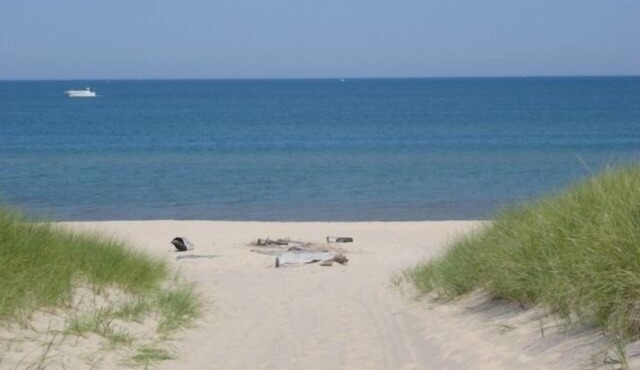 Beautiful Private Beach Property - Beach in Your Back Yard!