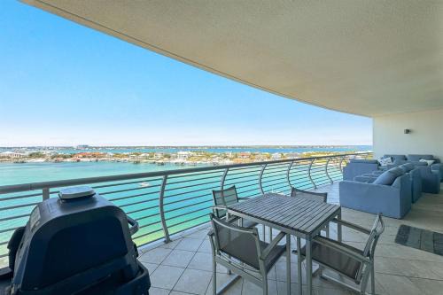 Bella Luna 902- 3bed3bath- Luxury At Your Fingertips- Amazing View of Ole River