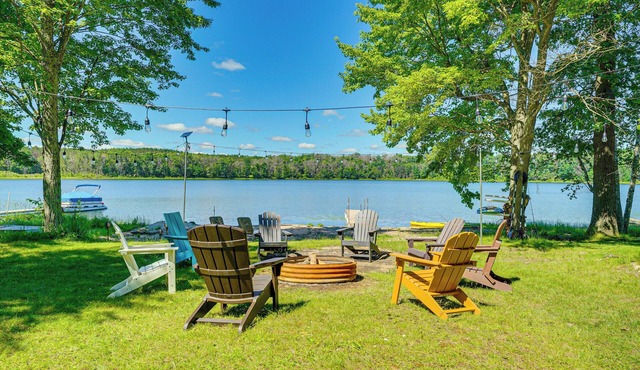 Bitely Cottage Rental: Fire Pit & Beach!