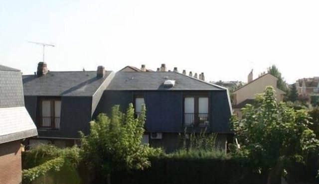 BOADILLA: BEAUTIFUL APARTMENT WITH POOL in Boadilla del Monte