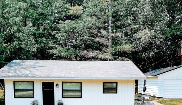 Boho Bungalow by Charming Cottages, LLC Silver Lake Sand Dunes - Mears, MI in Mears