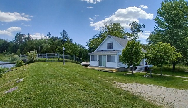 Both Lake and River frontage! Great fishing!