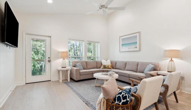 Brand New Luxury Rental on Oleander Unit G