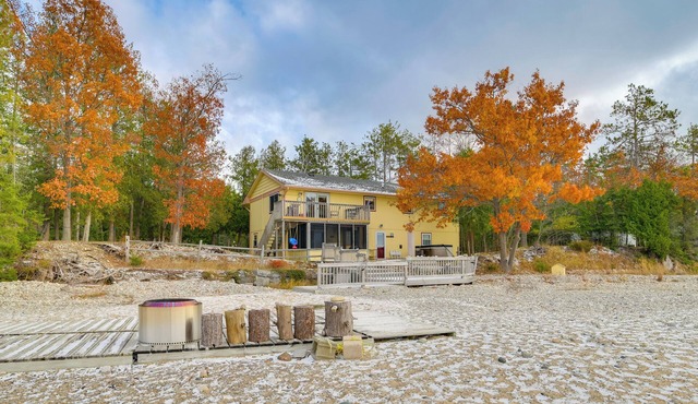 Breathtaking Sunsets: Lake Huron Beachfront Escape
