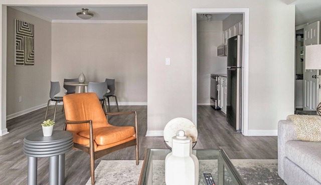 Brookwood 2BD 2 - Two Bedroom Apartment, Sleeps 4