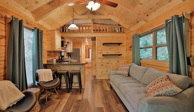 Bryce Cabin - Lookout Mtn Tiny Home with Swim Spa