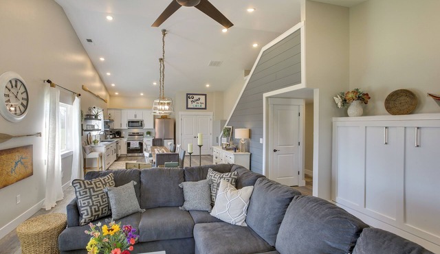 Byrdstown Home Near Dale Hollow Lake!