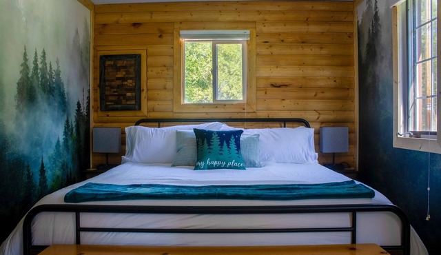 Cabin, Waterfront, Firepit, Dog Friendly in Waterford