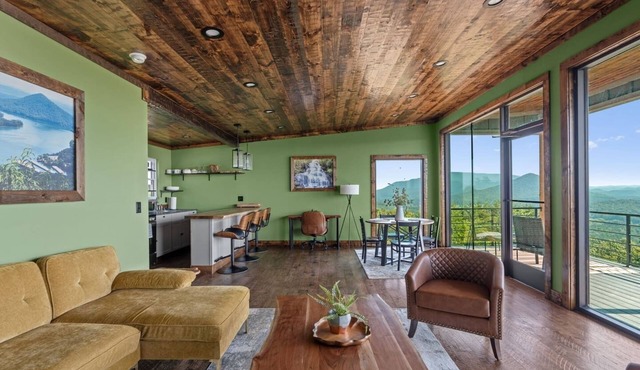 Cabin with 360 Panoramic Tower + Hot Tub in Ocoee