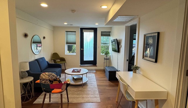 Charming 2-bedroom 1 bathroom Bridgeport Chicago in Chicago