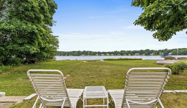 Charming 2-Bedroom Strong Cottage in Twin Lake, MI