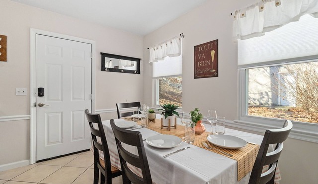 Charming 4-bedroom family home 10 min to downtown Chattanooga - pet friendly in Chattanooga