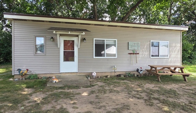 Charming barnyard cottage offers a peacful retreat for those looking to get away
