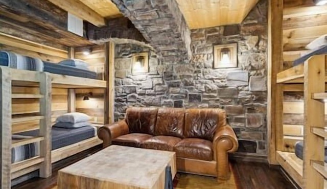 Charming Bunkhouse at Dark Horse Estate