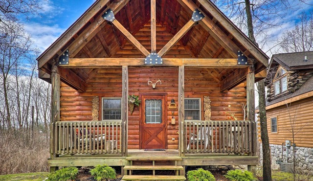 Charming Log Cabin at Double JJ Ranch Resort!